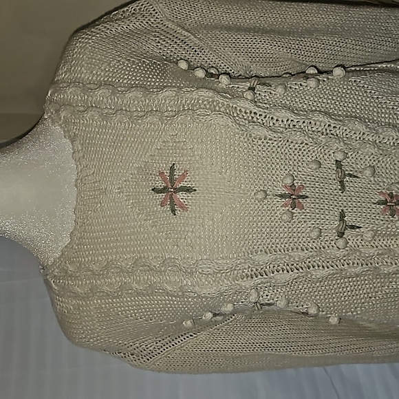 Vintage cable knit sweater pom poms floral ivory embroidery - Picture 2 of 9